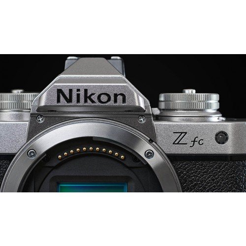 Nikon представила беззеркальную камеру Nikon Z fc