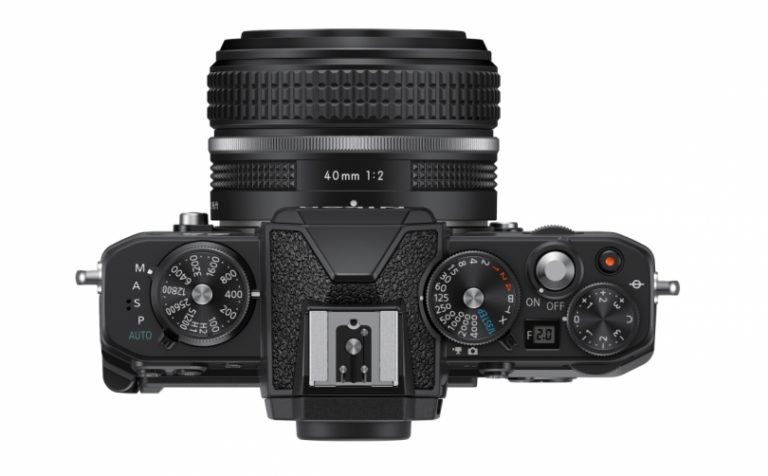 Nikon представила камеру Z fc Special Edition Black