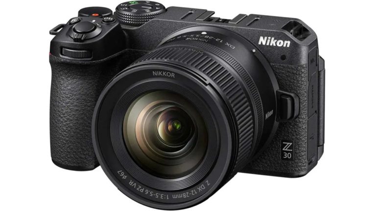 Новый объектив Nikon Nikkor Z DX 12-28mm f/3.5-5.6 PZ VR должен стать отличным инструментом для влогов