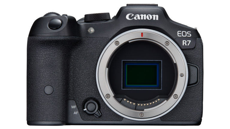  Canon EOS R7C появится в 2023 году