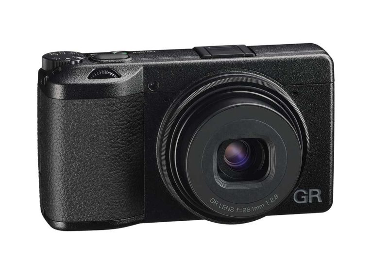 Новая камера Ricoh GR IIIx