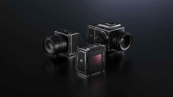 Представлена цифровая камера Hasselblad 907X со 100 Мп матрицей и модуль CFV 100C