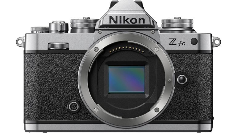Nikon Z fc — лучшая ретро-камера для влогов?