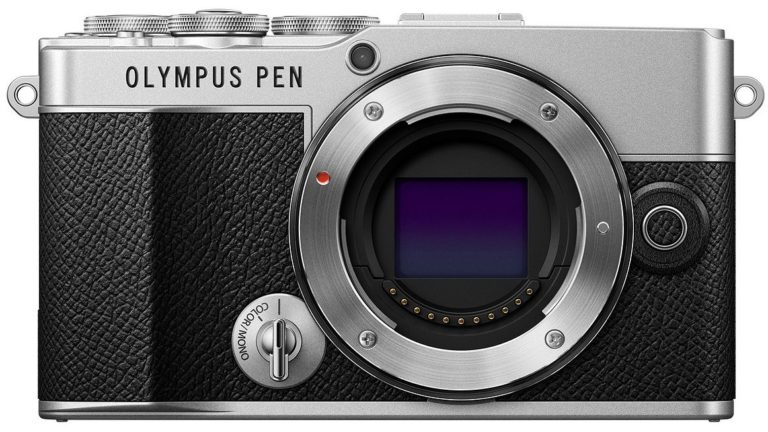 Новая камера Olympus Pen E-P7 пока продается только в Японии