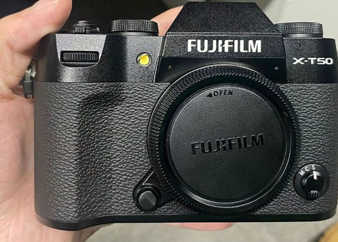 Первые изображения и спецификации Fujifilm X-T50. Матрица на 40 Мп